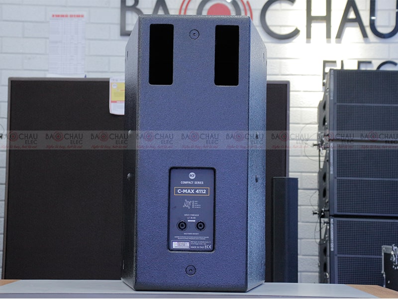 loa-karaoke-rcf-hay-nhat-the-gioi-va-ban-cuc-chay-21 loa-karaoke-rcf-hay-nhat-the-gioi-va-ban-cuc-chay-21