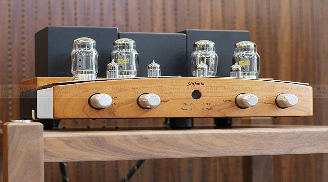 Unison Research Sinfonia Anniversary: Mỹ nhân Italy, đẹp mê hồn