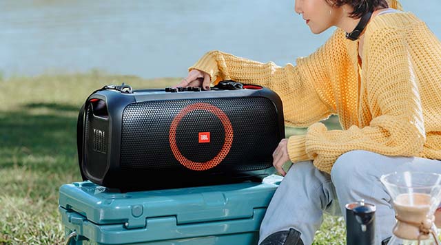 Loa JBL Partybox On the go: Tiệc mọi nơi, chơi mọi lúc, tặng kèm 2 mic không dây