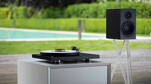 Pro-Ject trình làng mâm Debut PRO đánh dấu cột mốc 30 năm thành lập