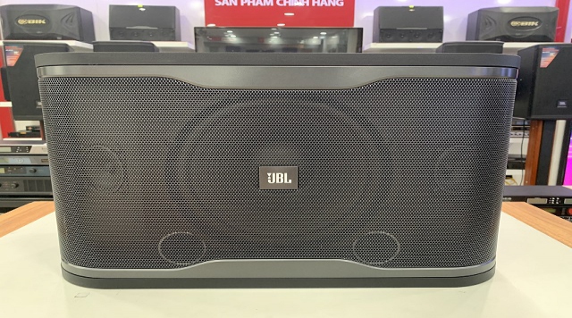 Loa karaoke active JBL RM 210 chính thức trình làng tại Việt Nam