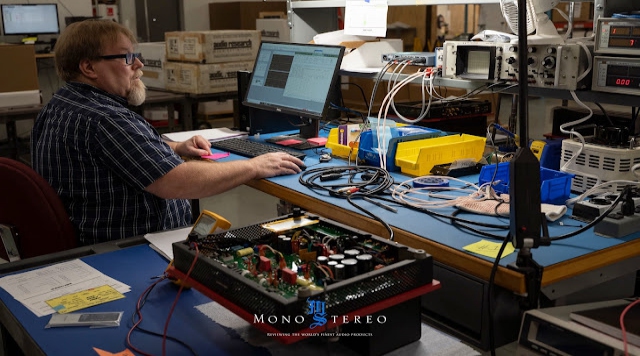 Theo dõi quá trình lắp ráp I/50 Series tại nhà máy của Audio Research