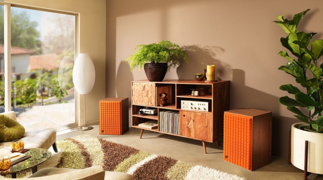 Đôi loa cổ điển vạn người mê JBL L100 Classic cho phép chọn đến 3 màu lưới ê-căng