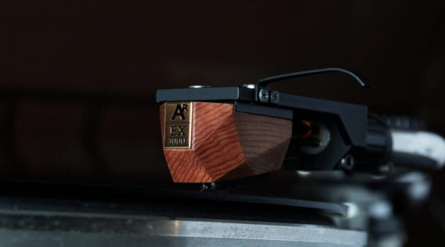 Analog Relax giới thiệu EX1000: Chiếc cartridge cực “độc” với vỏ gỗ tuyết tùng 2000 năm tuổi