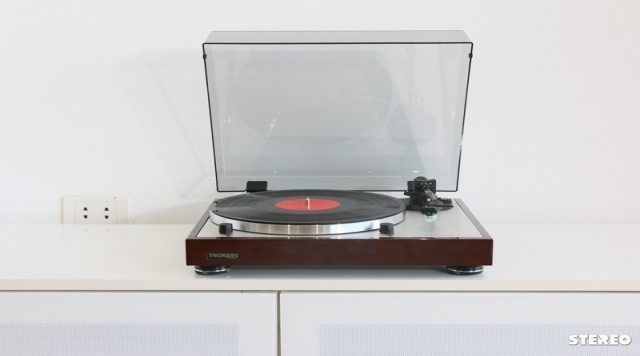 Mâm Thorens TD 402 DD: Đưa người chơi audio vào thế giới analogue quyến rũ