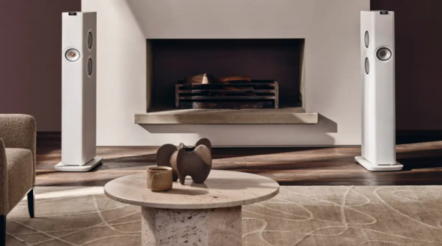 KEF kỷ niệm 60 năm thành lập với loa cột “siêu mỏng” LS60 Wireless