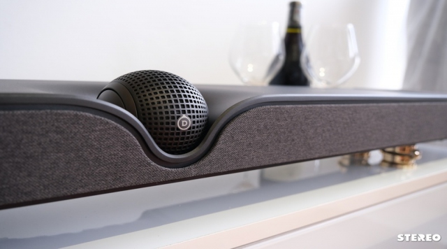 Devialet Dione: Mang cả rạp phim vào trong không gian giải trí tại gia