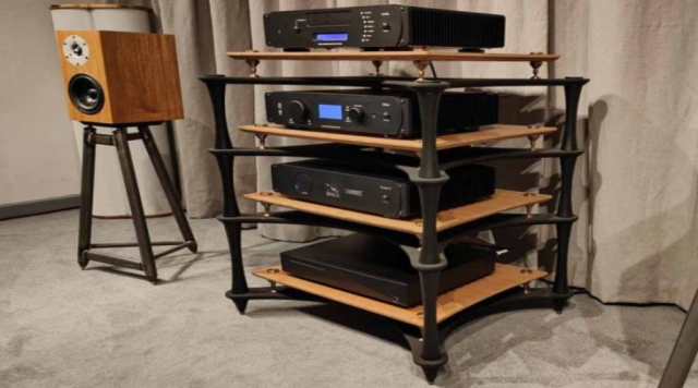 Leema Acoustics vén màn giới thiệu dòng sản phẩm Quantum Line