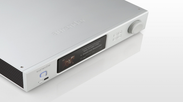 Aurender trình làng music server tích hợp DAC A15