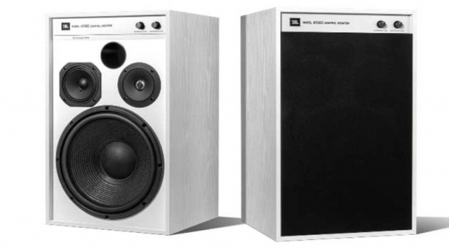 JBL chính thức ra mắt phiên bản đặc biệt Ghost Edition của đôi loa 4312G