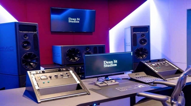 Loa PMC tiếp tục xuất hiện ở không gian mới của phòng thu huyền thoại Dean St.Studios