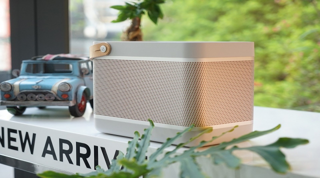 Đánh giá Loa B&O Beolit 20: Công suất 70W, Sạc không  Qi, Pin khủng 8 giờ