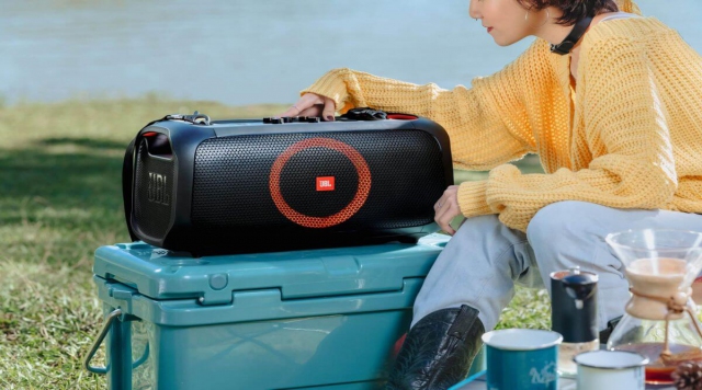 Đánh giá loa JBL Partybox On The Go: Có thực sự sáng giá trong năm 2022