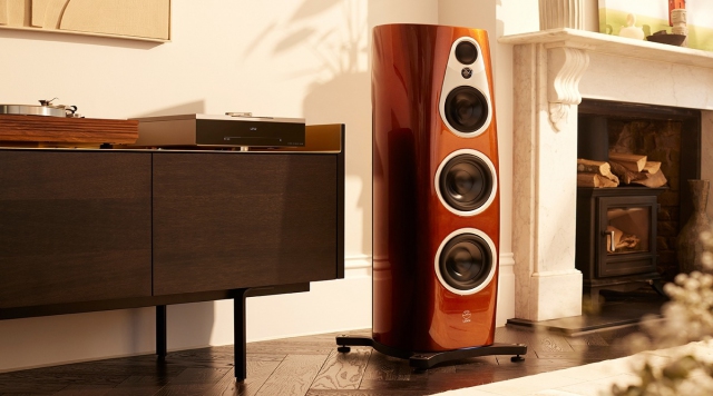 Loa cột flagship LINN 360 mới: kỷ niệm 50 năm, 2 phiên bản (active và passive) với giá từ khoảng 1,6 tỉ đồng