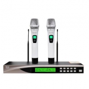 Micro không dây BCE U900 Plus